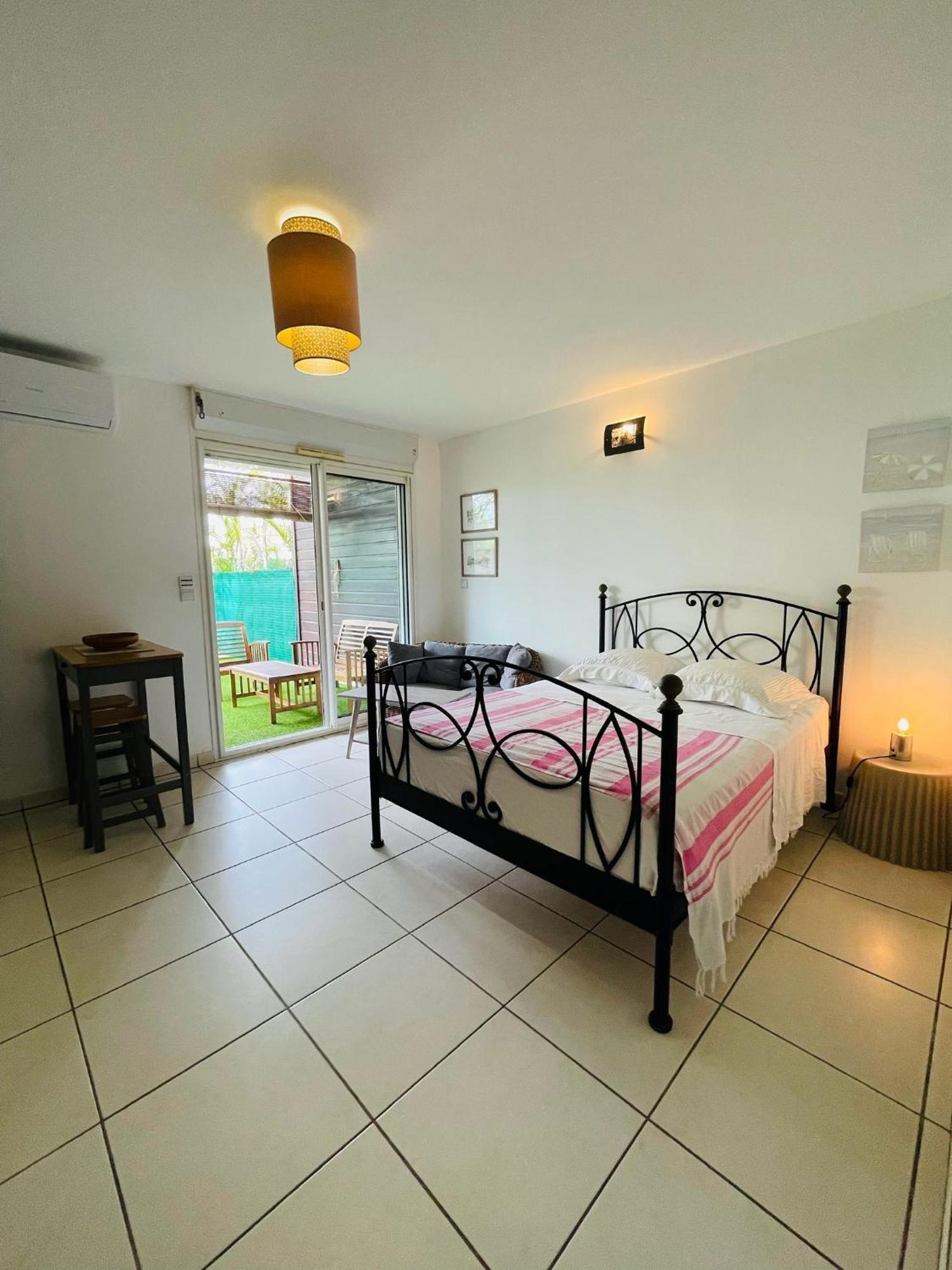 Prana Lodge Saint Gilles Les Bains 800 M De La Plage Exteriör bild
