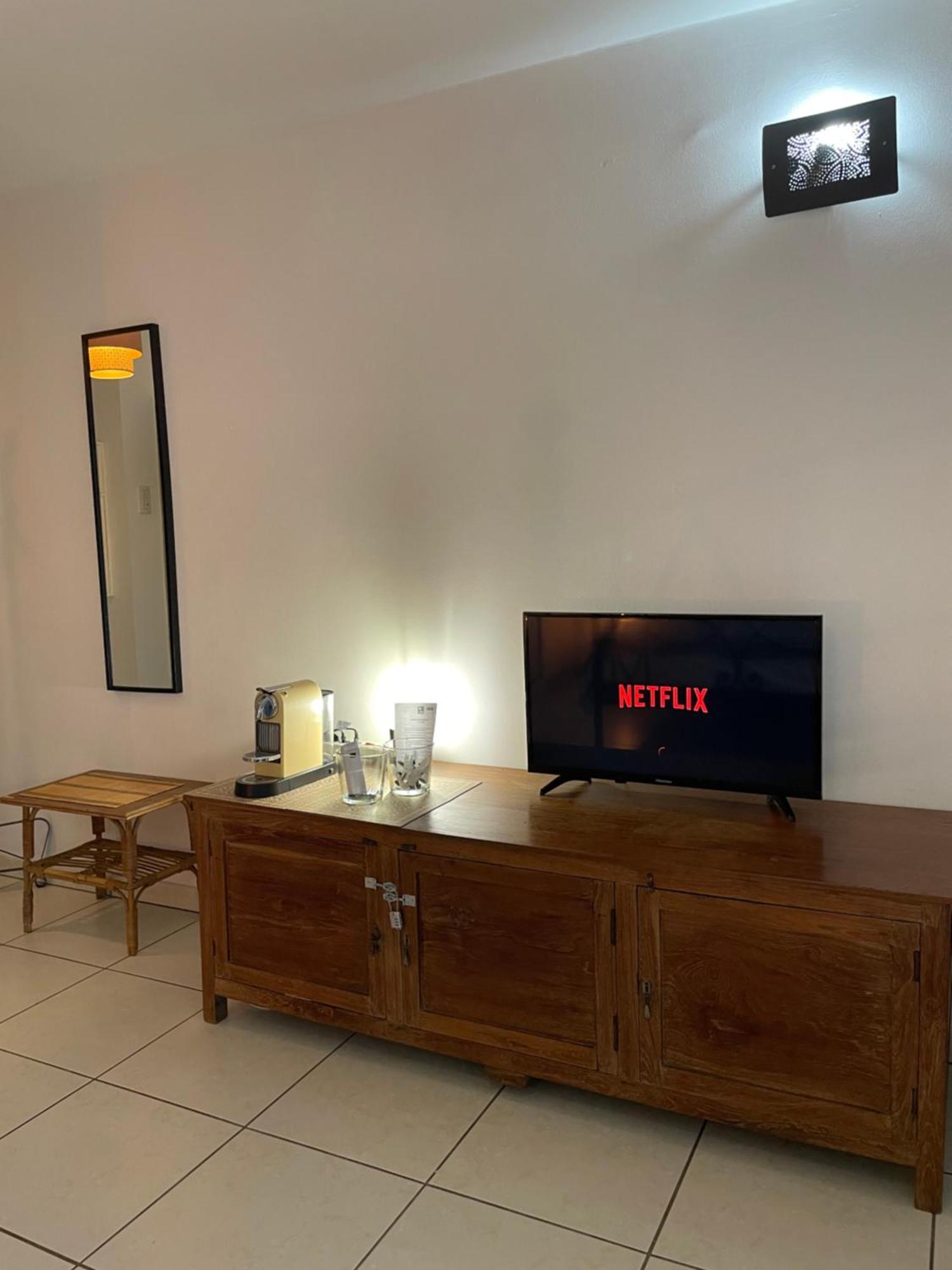Prana Lodge Saint Gilles Les Bains 800 M De La Plage Exteriör bild